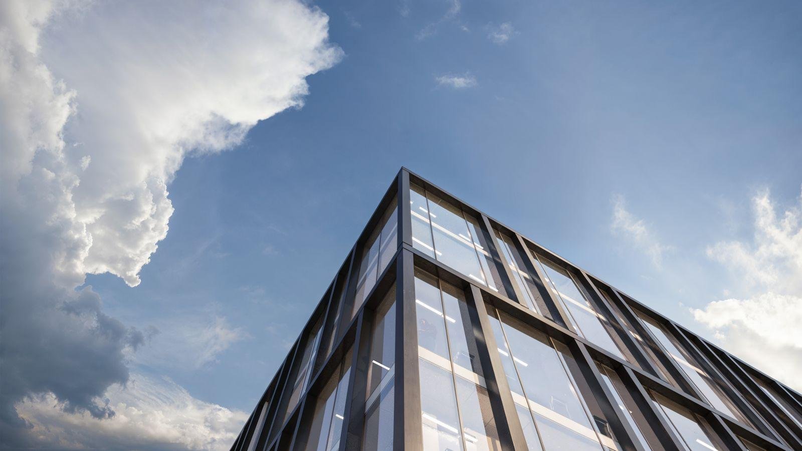 Sensi Saadiyat Island Abu Dhabi apartment interior highlighting contemporary design, sunlit spaces, premium finishes, and modern luxury lifestyle.